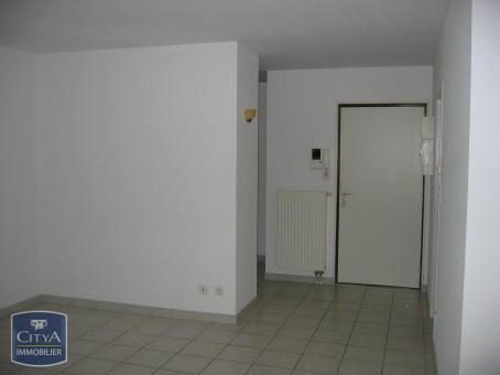 Appartement à louer 6 pièces 144.69m²