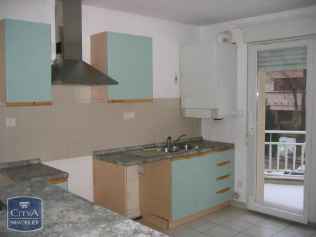 Appartement à louer 6 pièces 144.69m²