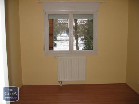 Appartement à louer 6 pièces 144.69m²