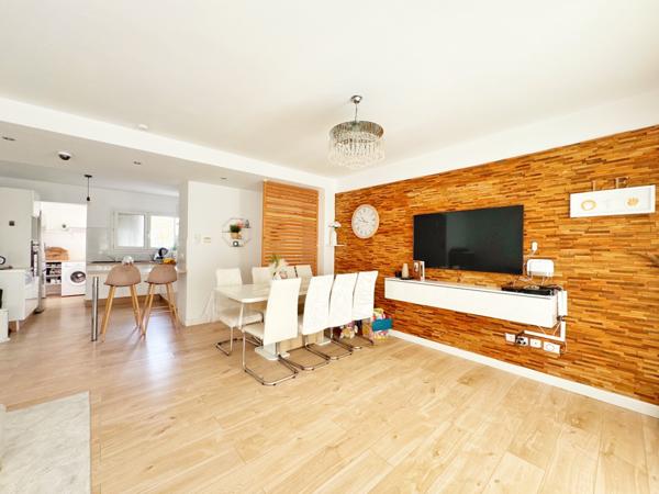 Appartement T3 + balcon, avec garage et parking à Montpellier