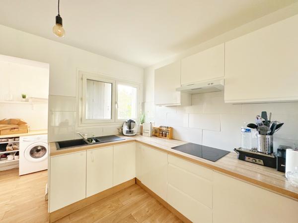 Appartement T3 + balcon, avec garage et parking à Montpellier