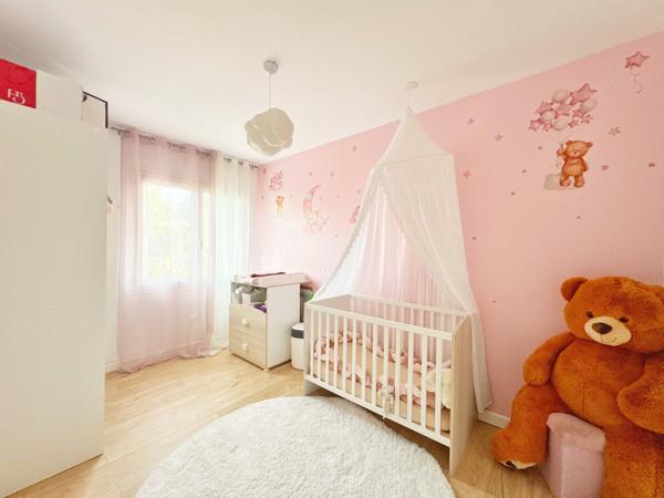 Appartement T3 + balcon, avec garage et parking à Montpellier