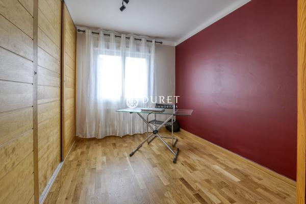 MAISON FAMILIALE EN PLEIN COEUR DE CUGAND