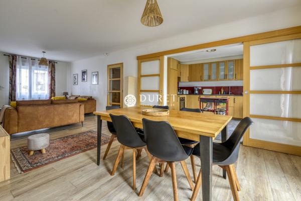 MAISON FAMILIALE EN PLEIN COEUR DE CUGAND