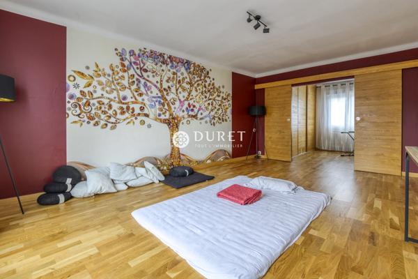 MAISON FAMILIALE EN PLEIN COEUR DE CUGAND