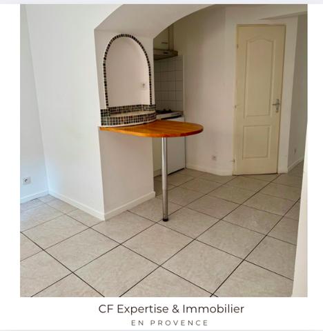 À LOUER - LES ARCS-SUR-ARGENS - STUDIO 17 M²