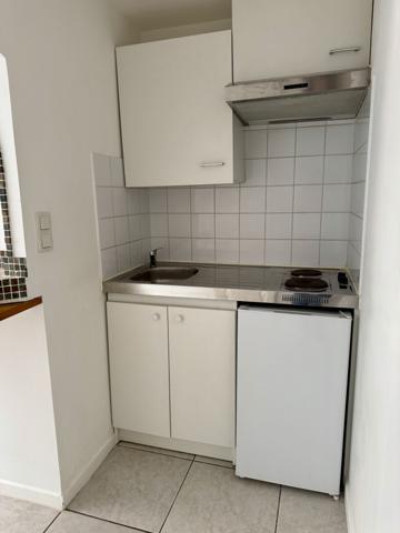 À LOUER - LES ARCS-SUR-ARGENS - STUDIO 17 M²
