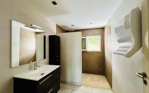 Maison à vendre    4 pièces • 76,89 m2 Nîmes