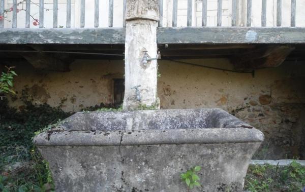 Vente Propriété 300m² à rénov + terr constructible Le pont-de-beauvoisin   