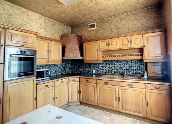 Maison à vendre    6 pièces •  Les Mureaux