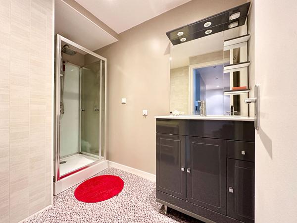 EXCLUSIF - VIVONNE - CENTRE VILLE - MAISON DE 116m² - 3 CHAMBRES - GRANDE PIECE DE VIE