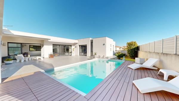 Vaste villa T5 d'architecte en plain pied