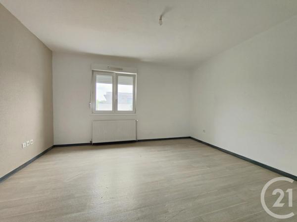 Appartement F4/5 à vendre  4 pièces - 90 m 2   HOENHEIM  - 67