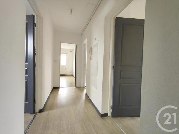 Appartement F4/5 à vendre  4 pièces - 90 m 2   HOENHEIM  - 67