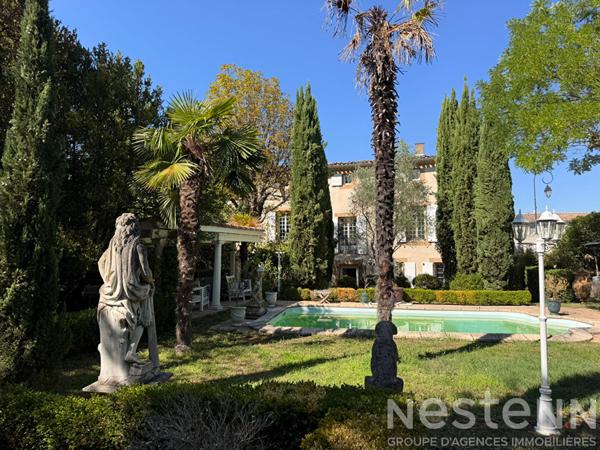 Maison de caractère du XIXe siècle avec authenticité préservée piscine chauffée et terrain arboré à 10 minutes de Carcassonne