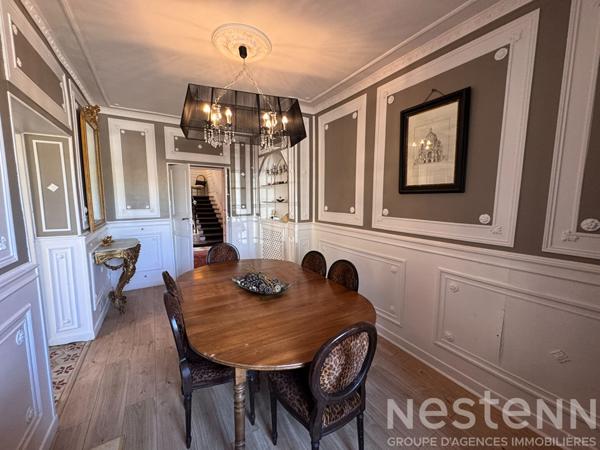 Maison de caractère du XIXe siècle avec authenticité préservée piscine chauffée et terrain arboré à 10 minutes de Carcassonne