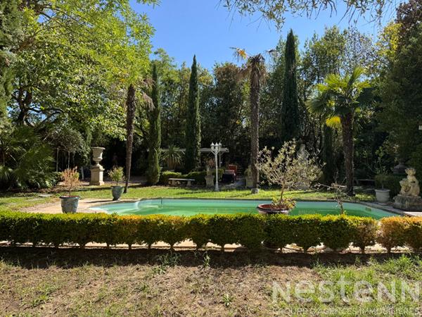 Maison de caractère du XIXe siècle avec authenticité préservée piscine chauffée et terrain arboré à 10 minutes de Carcassonne