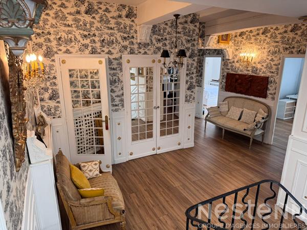 Maison de caractère du XIXe siècle avec authenticité préservée piscine chauffée et terrain arboré à 10 minutes de Carcassonne