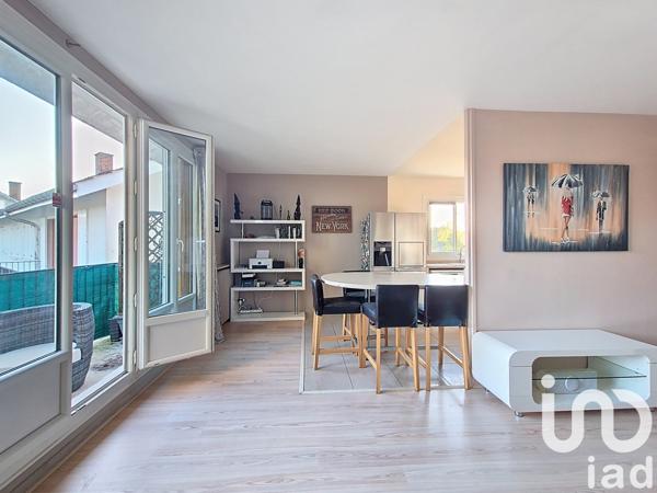 Appartement à vendre 4 pièces 86 m² Le Mesnil-Saint-Denis