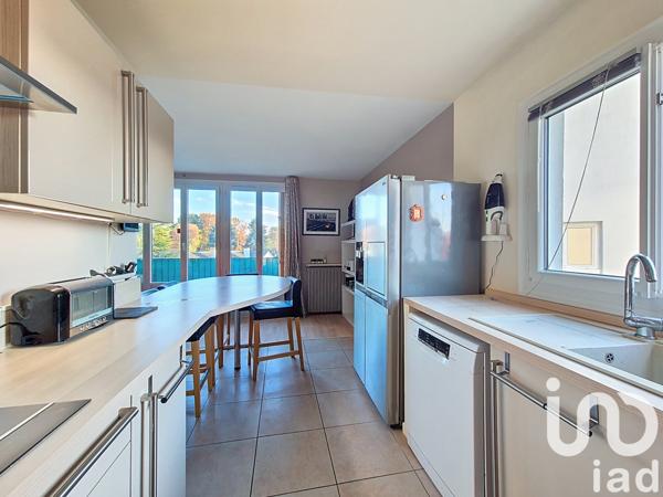 Appartement à vendre 4 pièces 86 m² Le Mesnil-Saint-Denis