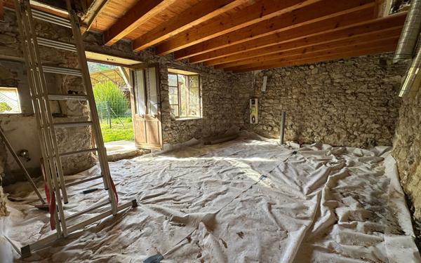 Maison à vendre    1 pièce • 134 m2 Claveisolles