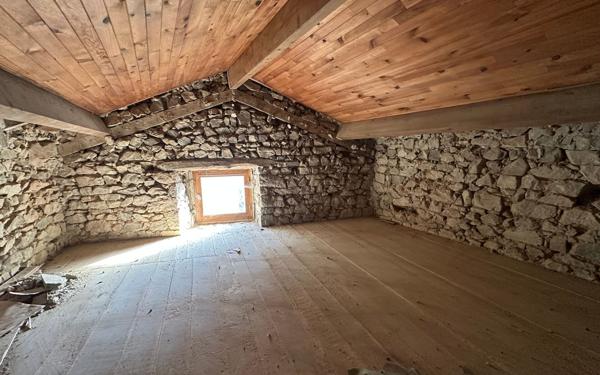 Maison à vendre    1 pièce • 134 m2 Claveisolles