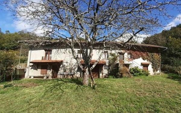 Maison à vendre    1 pièce • 134 m2 Claveisolles