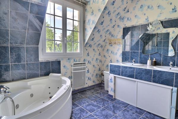 Maison 10 pièces 280 m2