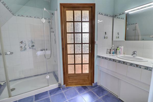 Maison 10 pièces 280 m2