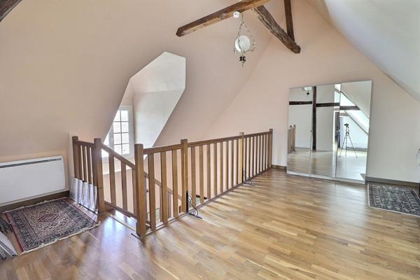 Maison 10 pièces 280 m2