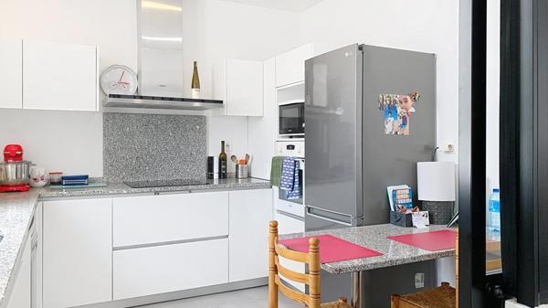 Maison de 140 m2 , terrain piscinable et arboré