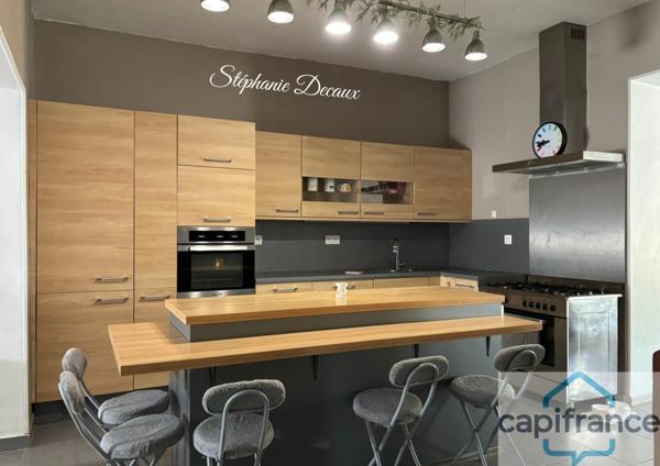 🌿 EXCLUSIVITÉ – Maison semi-mitoyenne 228 m2 -13 pièces -avec possibilité de semi plain-pied ou local professionnel – Jardin – Centre-ville d'Hirson (02500)