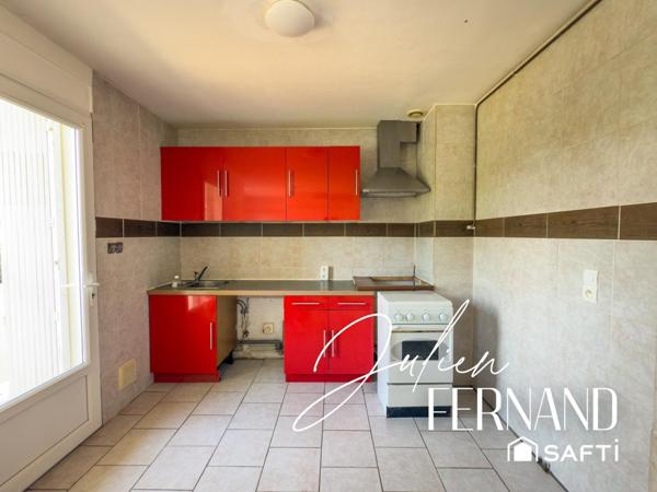 Maison de ville sur 3 niveaux avec garage & jardin