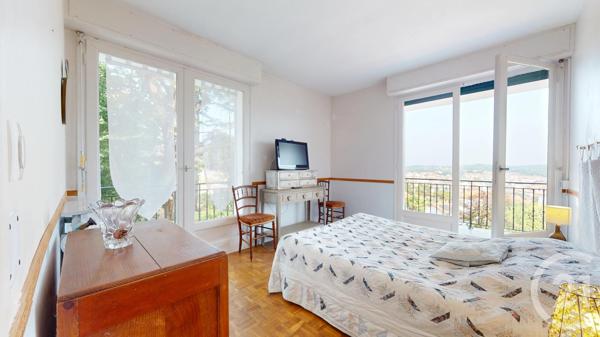 Appartement F4 à vendre  4 pièces - 101,50 m 2   CIBOURE  - 64
