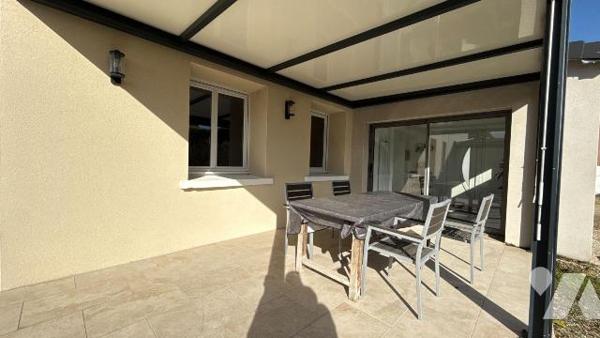 A vendre - Thibie - Ancien corps de ferme 

A proximité de Châlons-en-Champagne et Fagnières,...