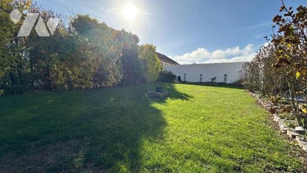 A vendre - Thibie - Ancien corps de ferme 

A proximité de Châlons-en-Champagne et Fagnières,...