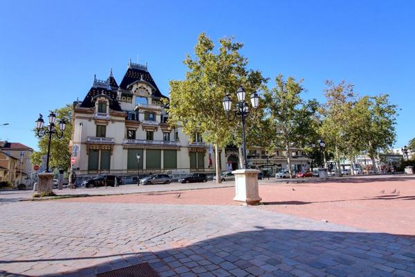 Place Ambroise Coutois - T2 bis traversant E/O, vue dégagée, charme, cave