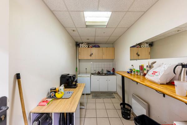 EN EXCLUSIVITE LOCAL INDUSTRIEL IDEALEMENT SITUE A MOINS DE 900 000 EUROS