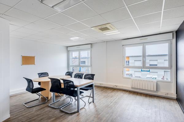 EN EXCLUSIVITE LOCAL INDUSTRIEL IDEALEMENT SITUE A MOINS DE 900 000 EUROS