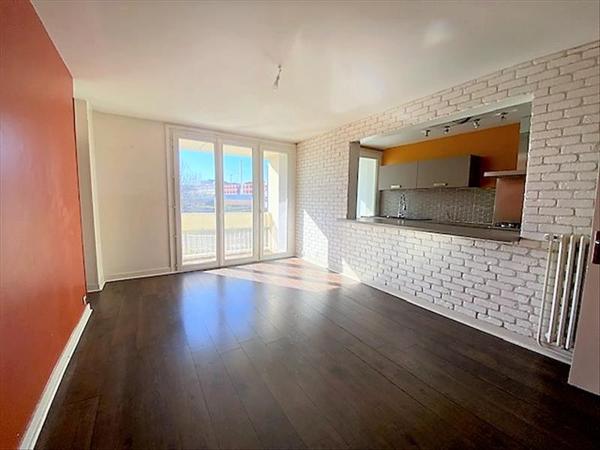 Appartement à louer 832 € CC TOULOUSE 4 p 72 m² DPE E
