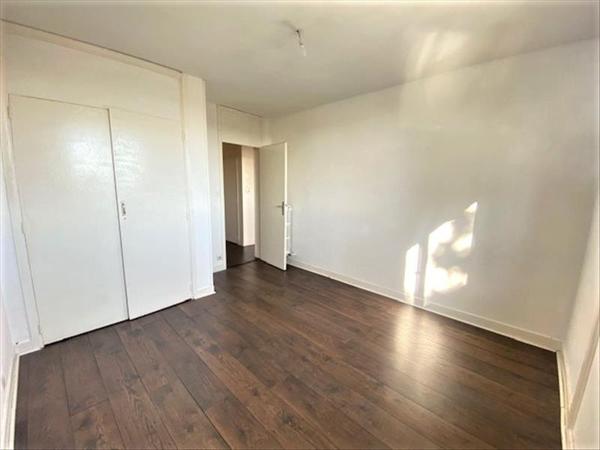 Appartement à louer 832 € CC TOULOUSE 4 p 72 m² DPE E