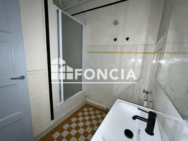 Location Studio 38.98 m² - 178 RUE GIRAUDEAU Tours 37000