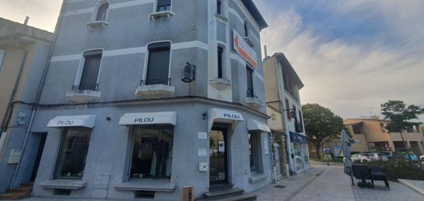 A Vendre Immeuble composé de 4 Lots à Cazeres rentabilité 7% env.