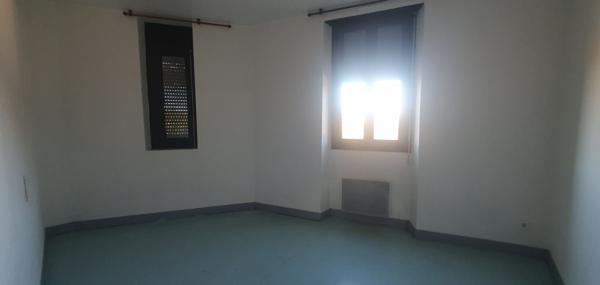 A Vendre Immeuble composé de 4 Lots à Cazeres rentabilité 7% env.