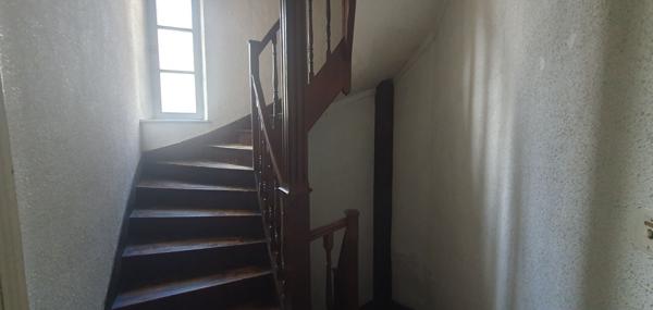 A Vendre Immeuble composé de 4 Lots à Cazeres rentabilité 7% env.