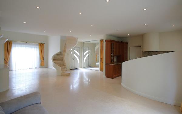 Maison à vendre    7 pièces •  Le Bourget