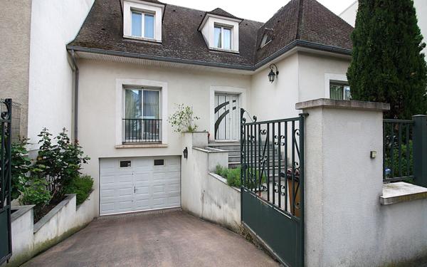 Maison à vendre    7 pièces •  Le Bourget