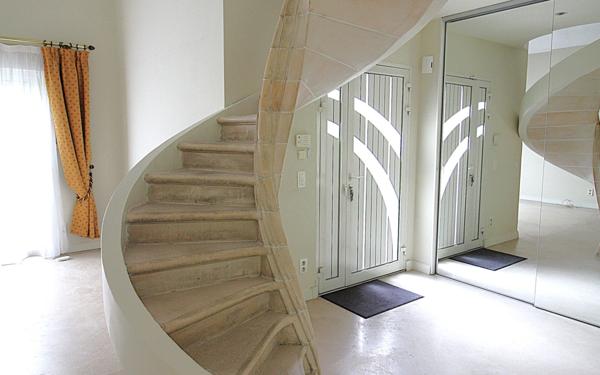 Maison à vendre    7 pièces •  Le Bourget