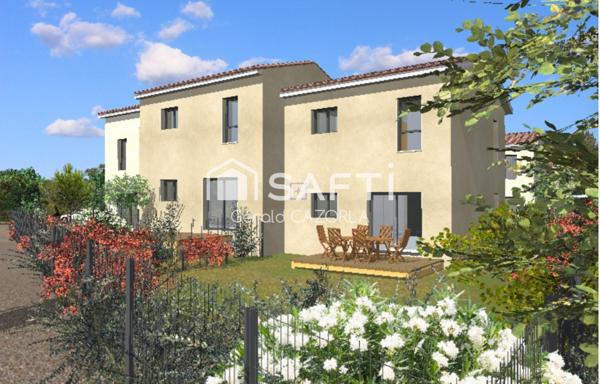 Située idéalement entre Montpellier et les plages.