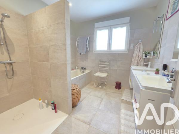 Maison à vendre 5 pièces 216 m² Thénezay